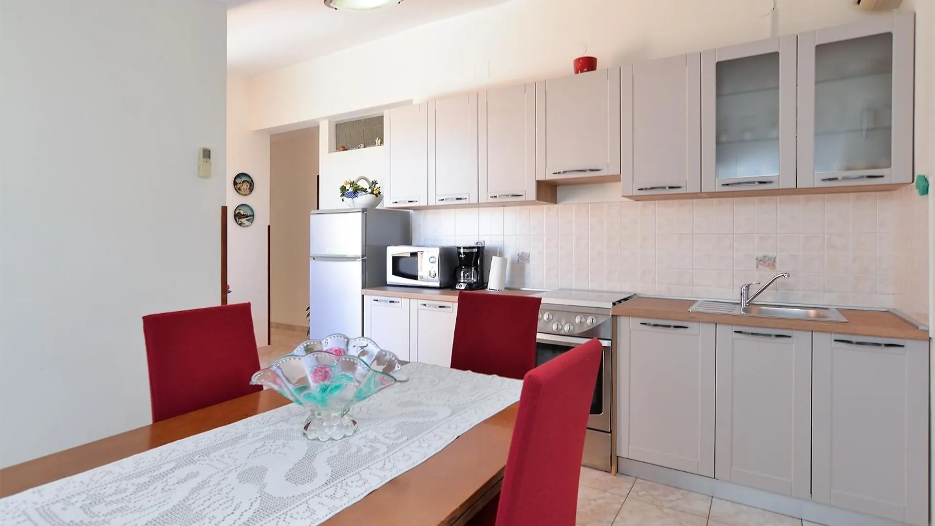 Apartments With A Parking Space Fazana - 19641 Croatia